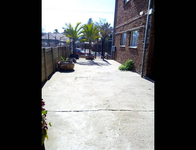 0 BEDROOM APARTMENT FOR SALE IN PRETORIA WEST